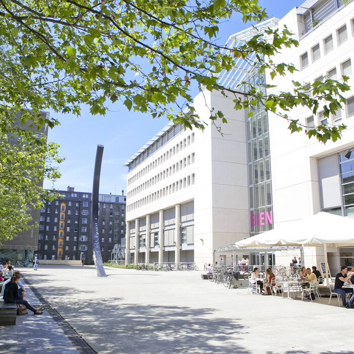 esplanade_face_a_uni_mail._unige_jacques_erard.jpg